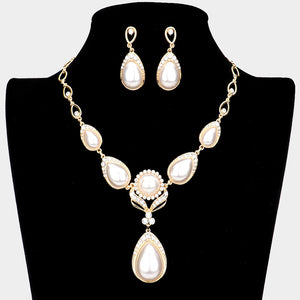 Statement necklaces