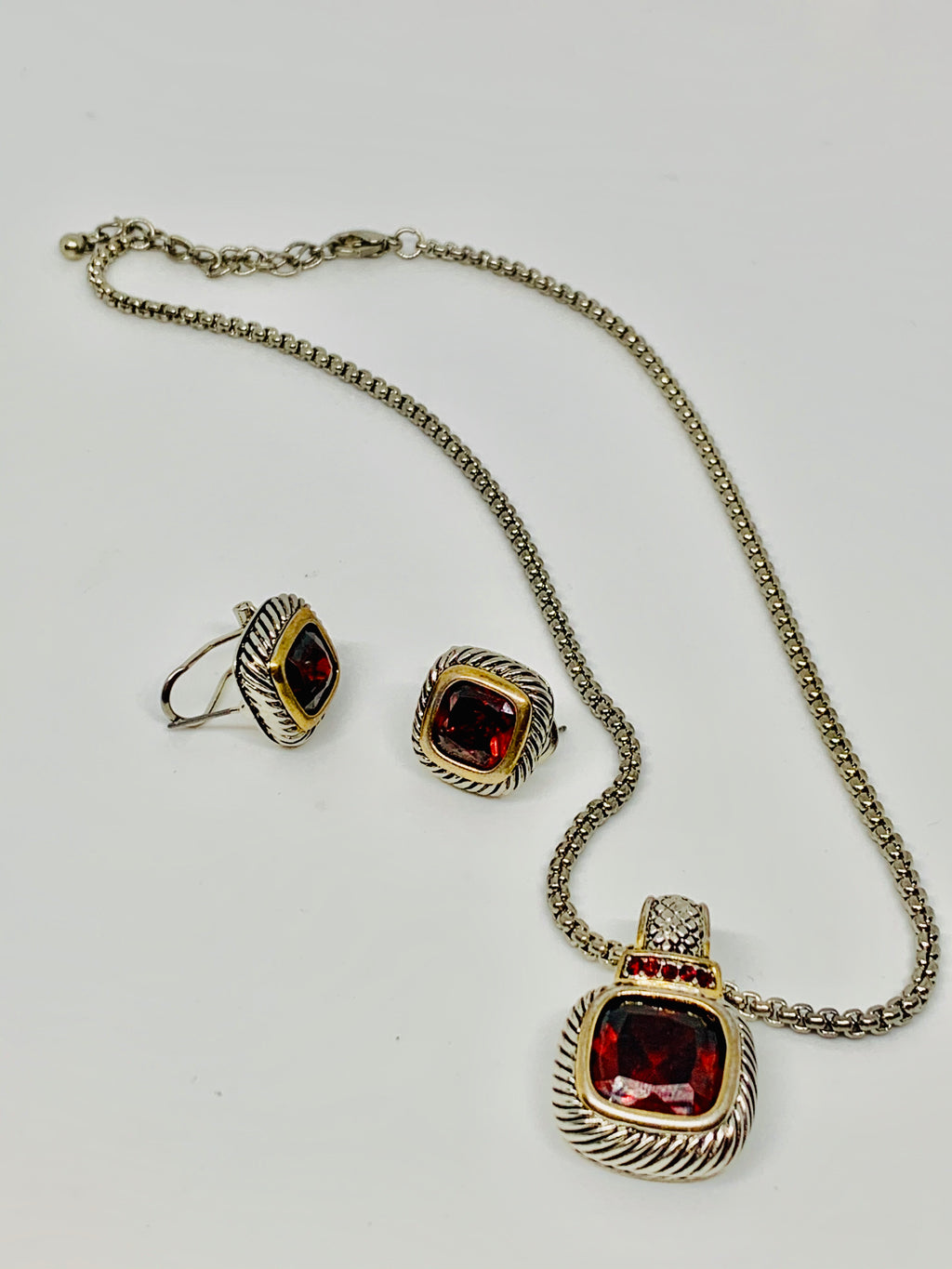 Designer style necklace sets
