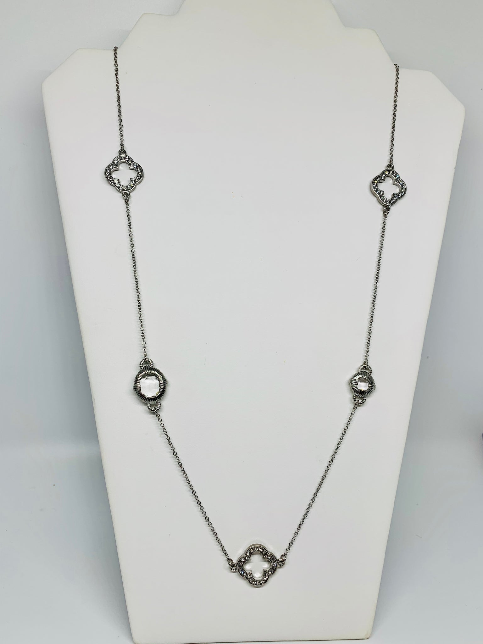 Clover style necklaces