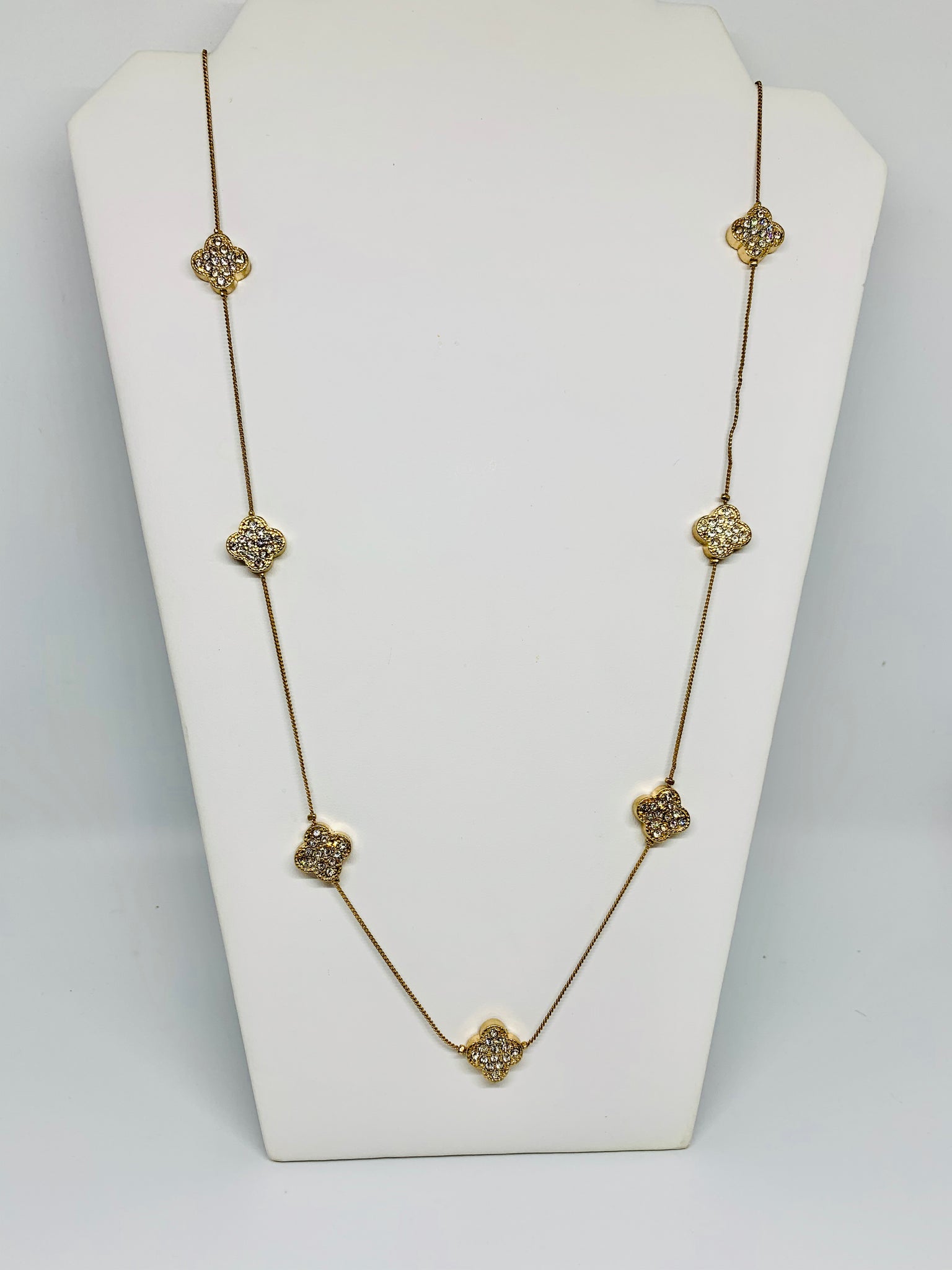 Clover style necklaces