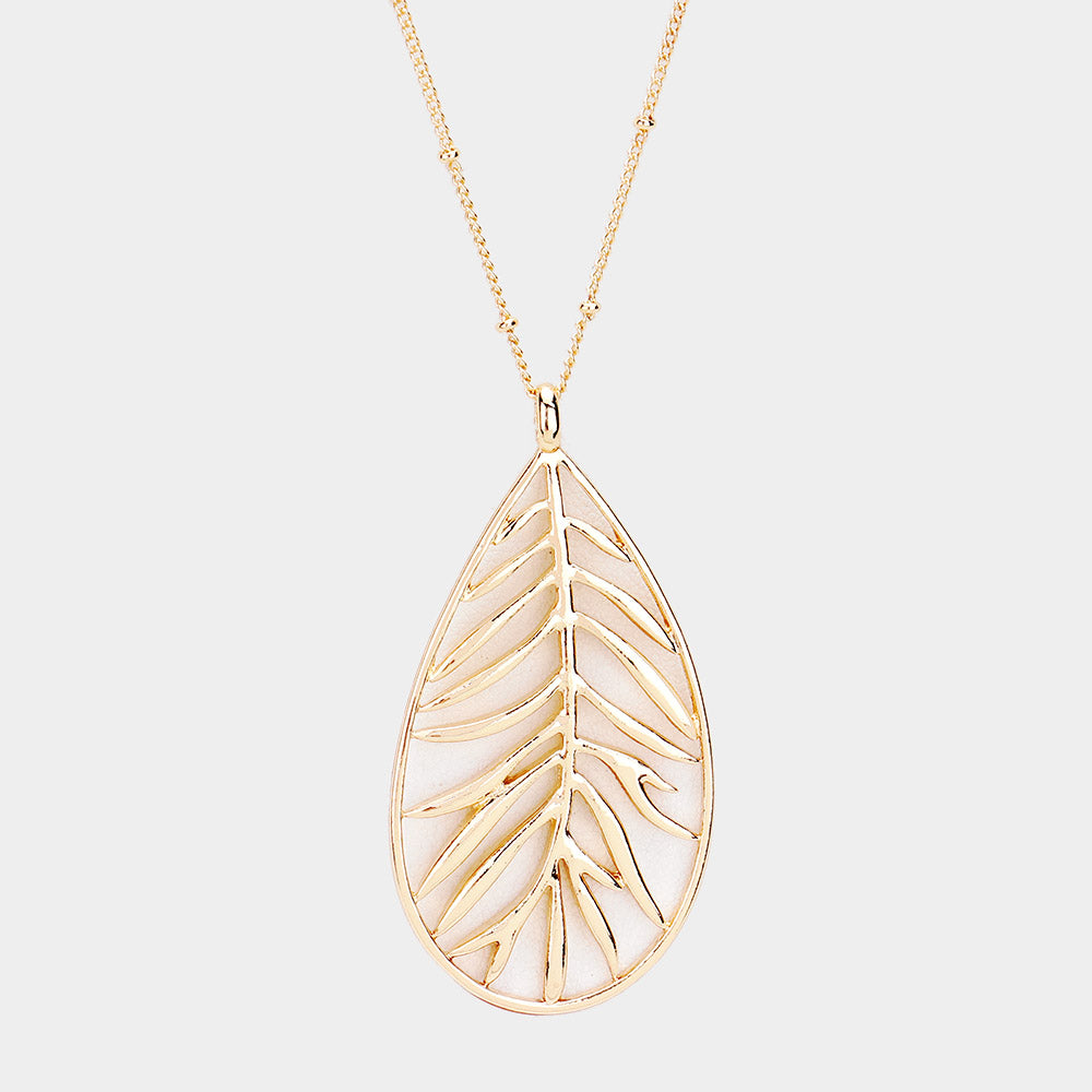 Pendant  necklaces