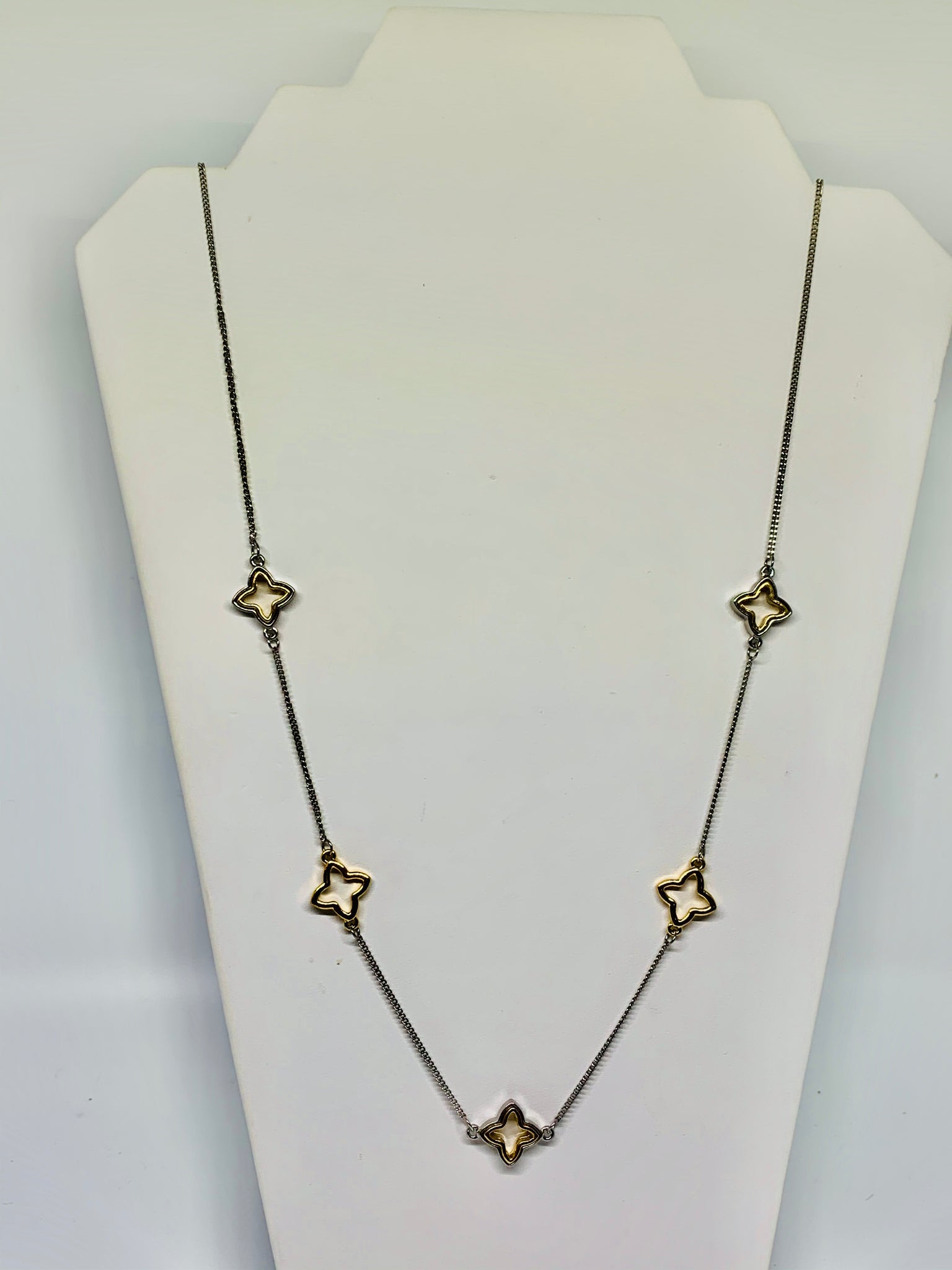 Clover style necklaces