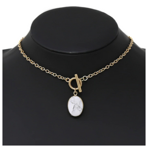 Pendant necklaces